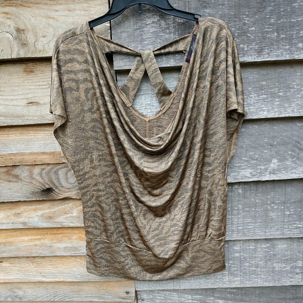 Hearts Soul Scoop/Cowl Neck Sleeveless Leopard Print Top Plus Size 1X